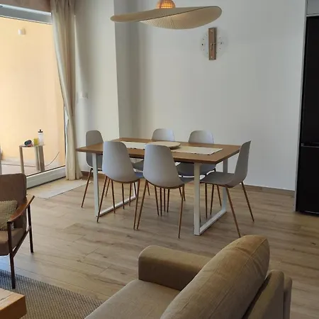 Dide House Apartament *